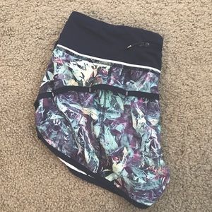 Lululemon speed up low rise shorts size 4
